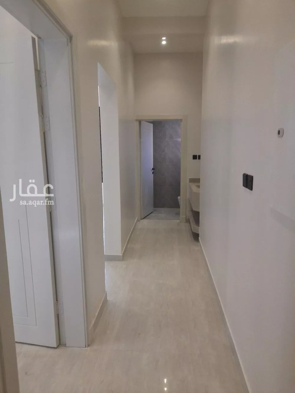3 bedroom floor in As Suwaidi 7