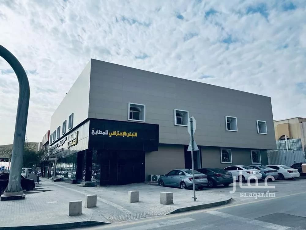 900 sqm building in At Taawon 5