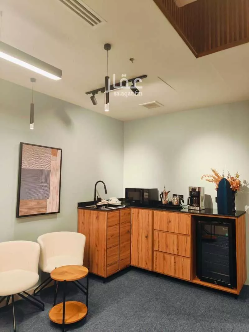 230 sqm office in Al Malqa 6