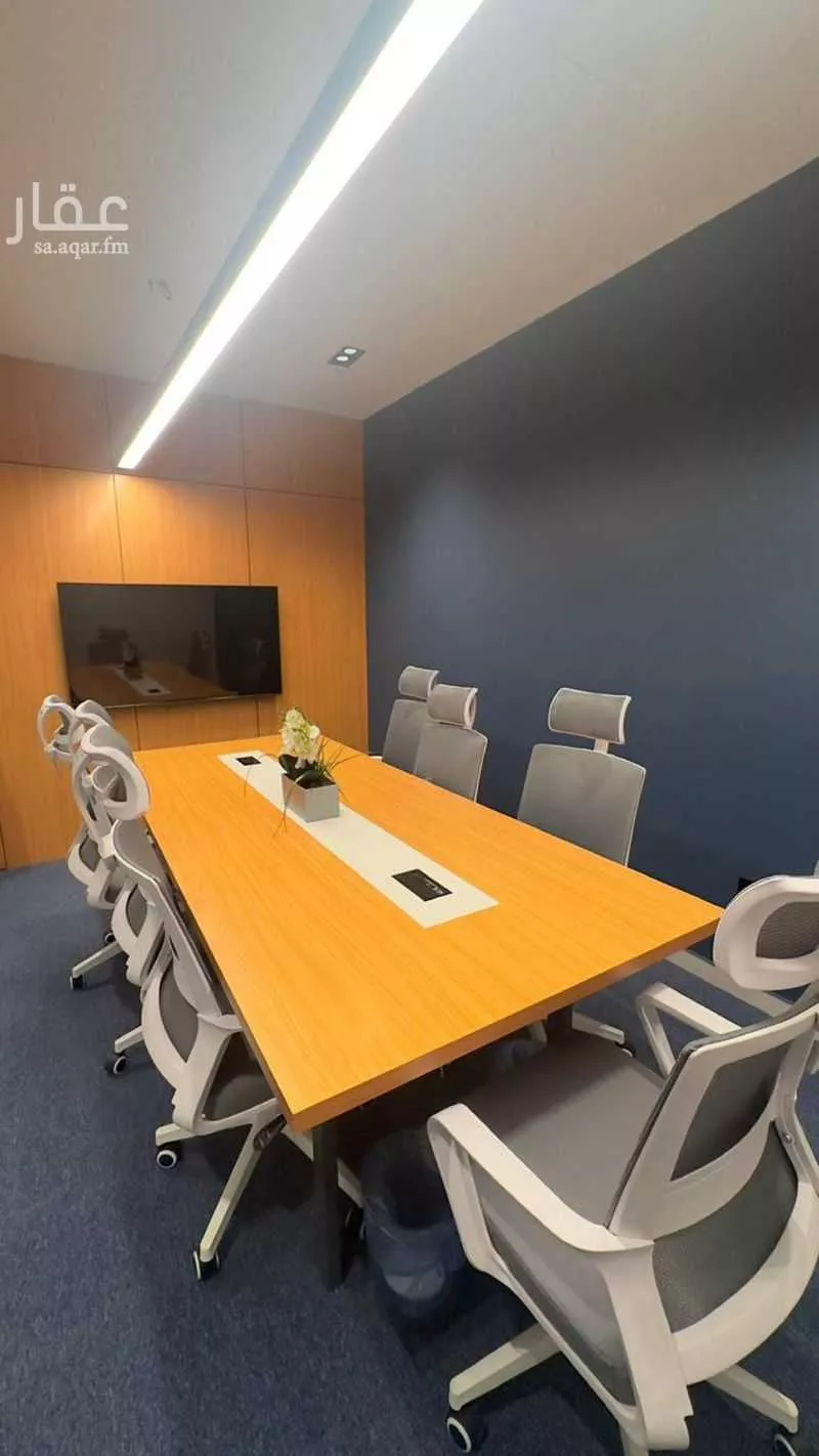 230 sqm office in Al Malqa 8