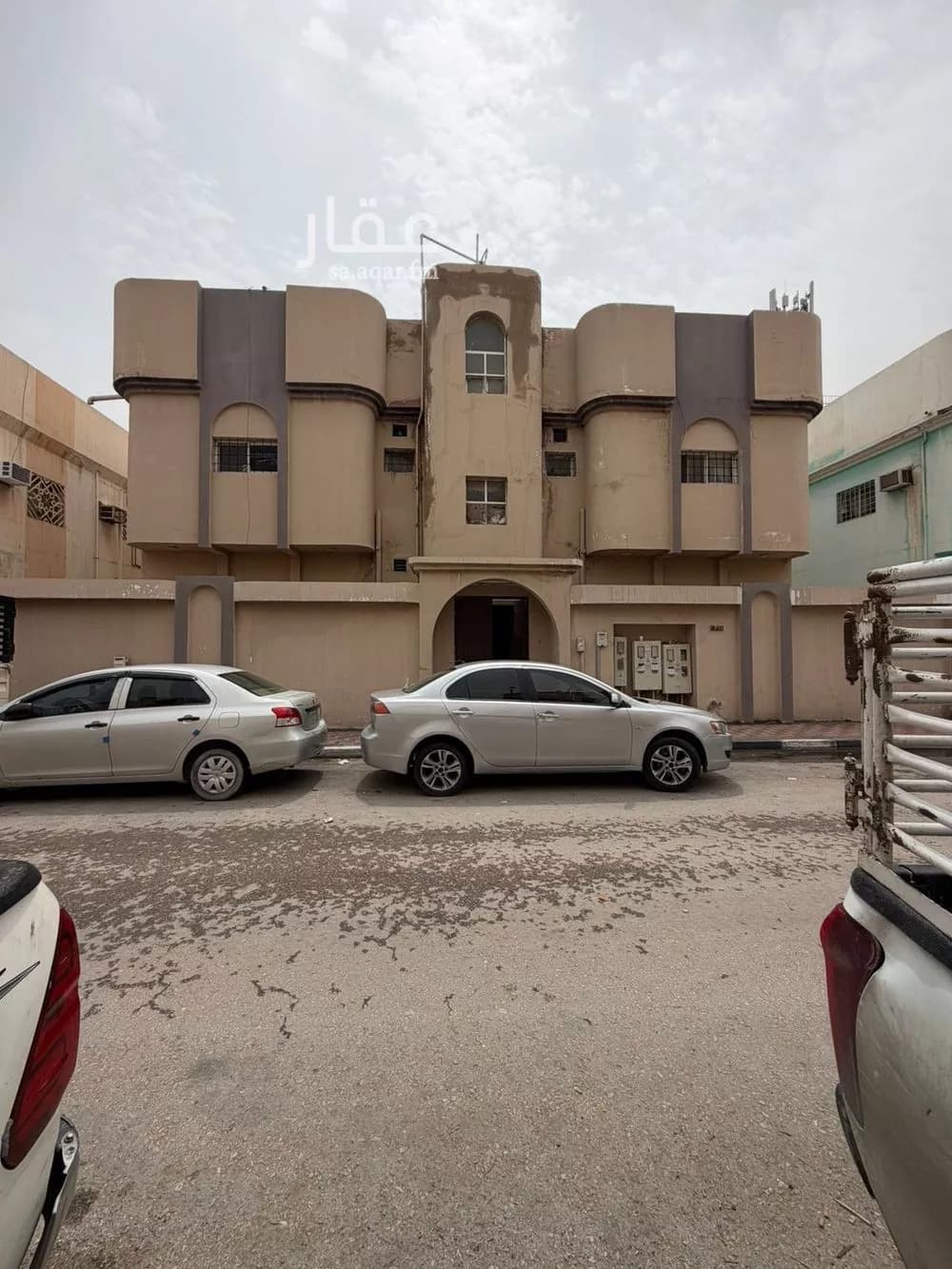 400 sqm building in Al Dabab 1