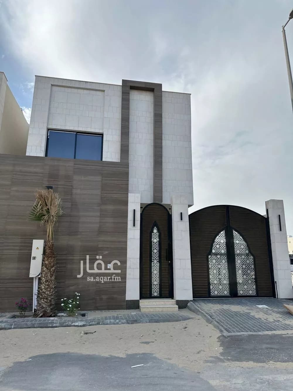 8 bedroom villa in Ash Sharq 1