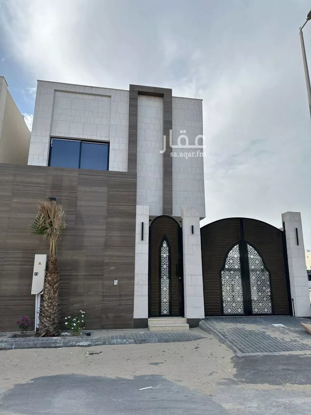 8 bedroom villa in Ash Sharq 1