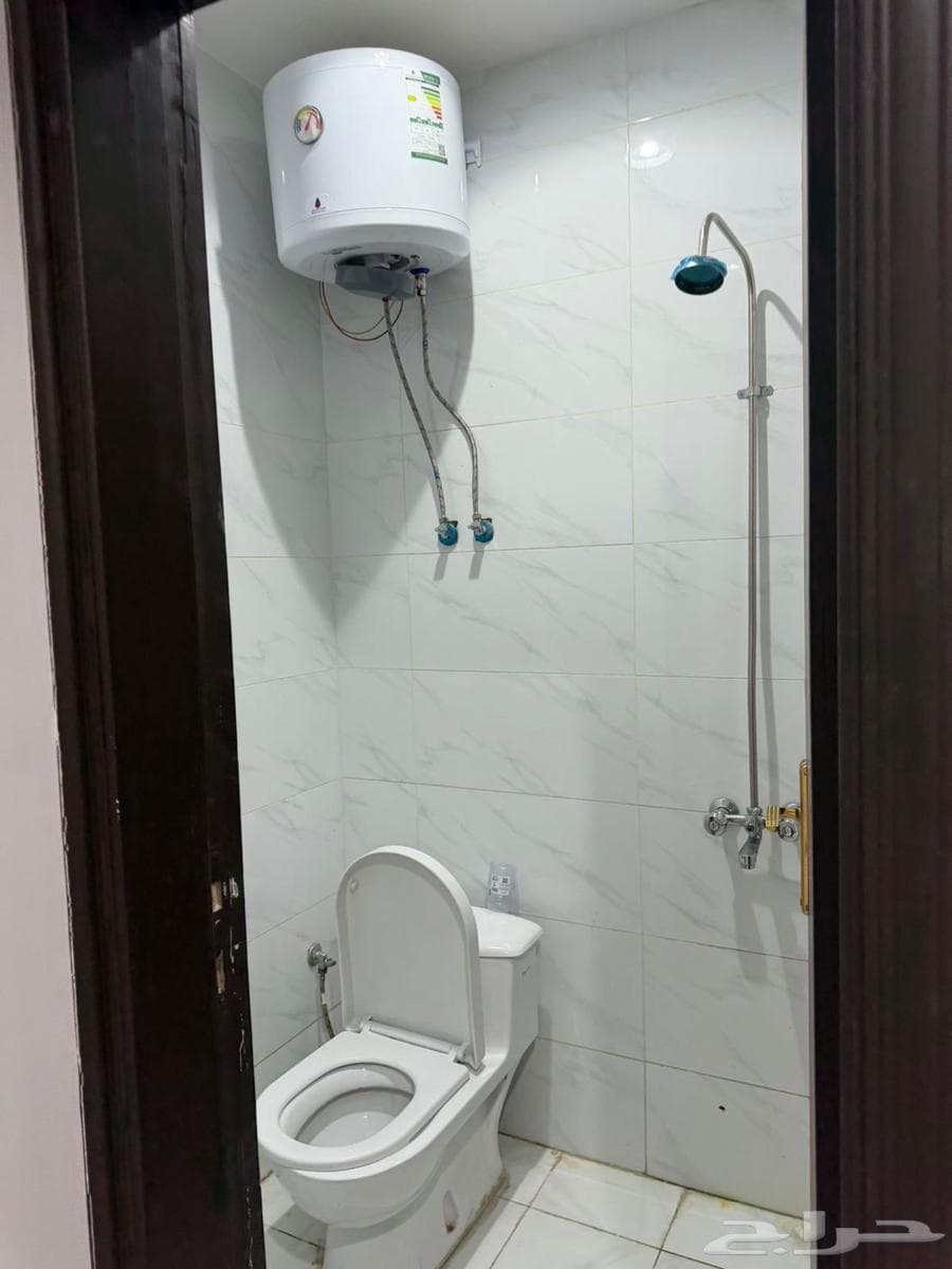 شقة 4 غرف في السعادة 2