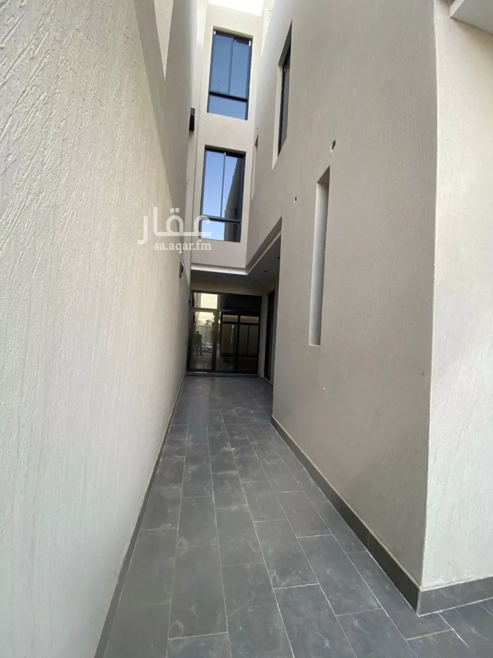 فيلا 6 غرف في الملك فيصل 1