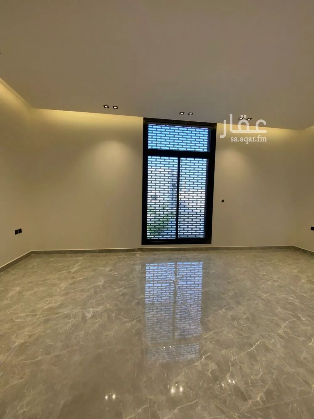 فيلا 6 غرف في الملك فيصل 12