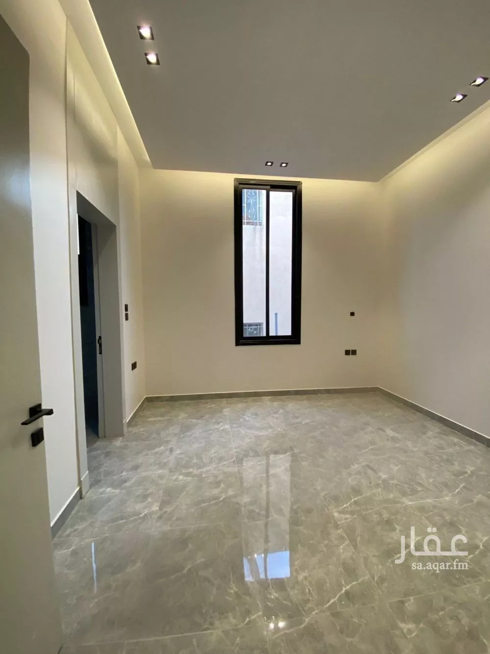 فيلا 6 غرف في الملك فيصل 21