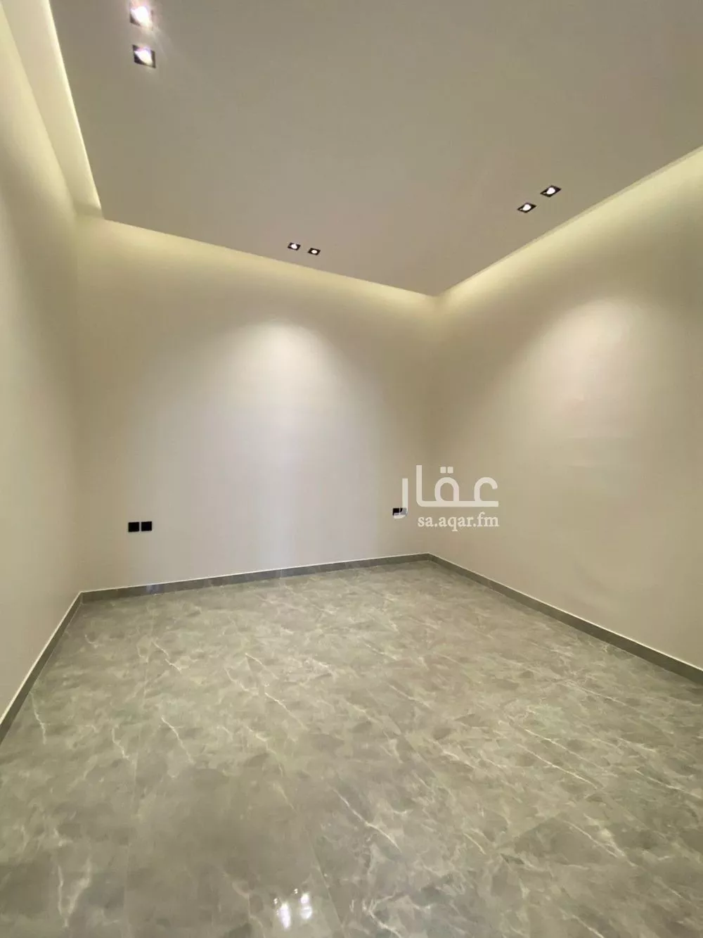 فيلا 6 غرف في الملك فيصل 30