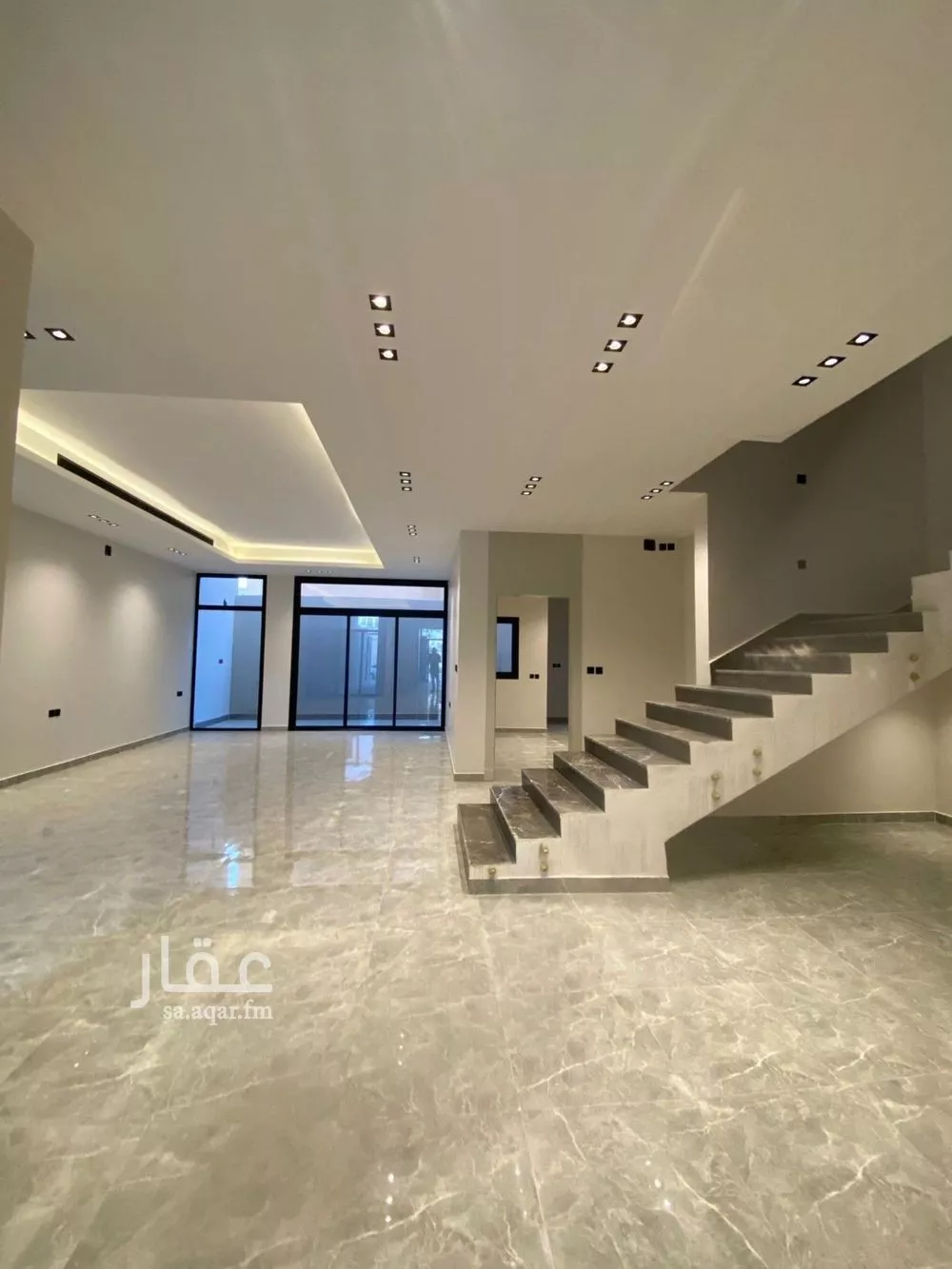 فيلا 6 غرف في الملك فيصل 7