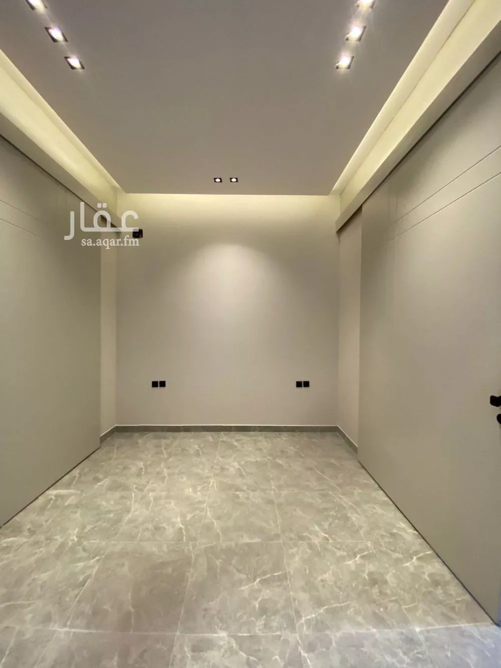 فيلا 6 غرف في الملك فيصل 10