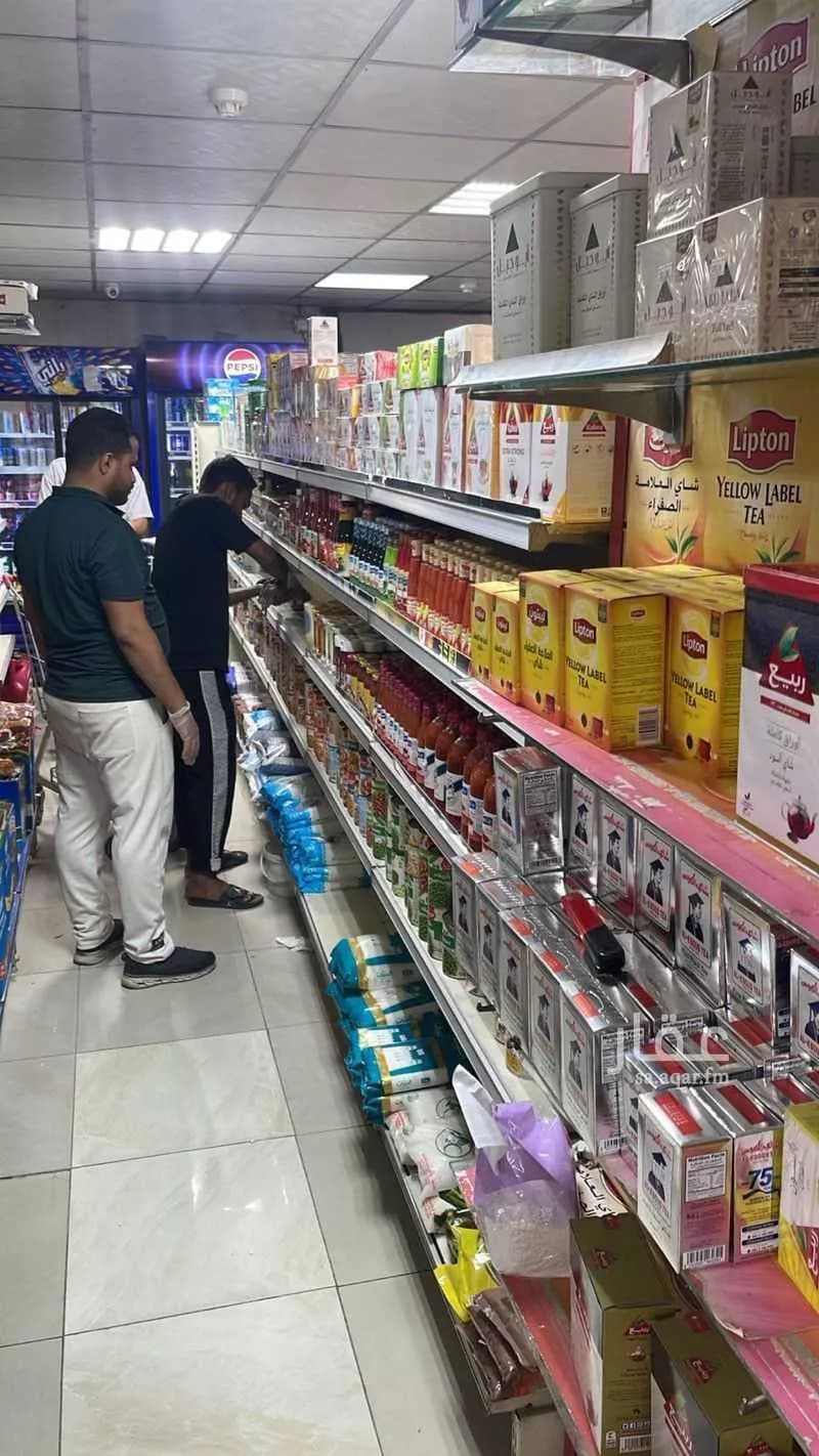 محل 300 م² في الفيحاء 3