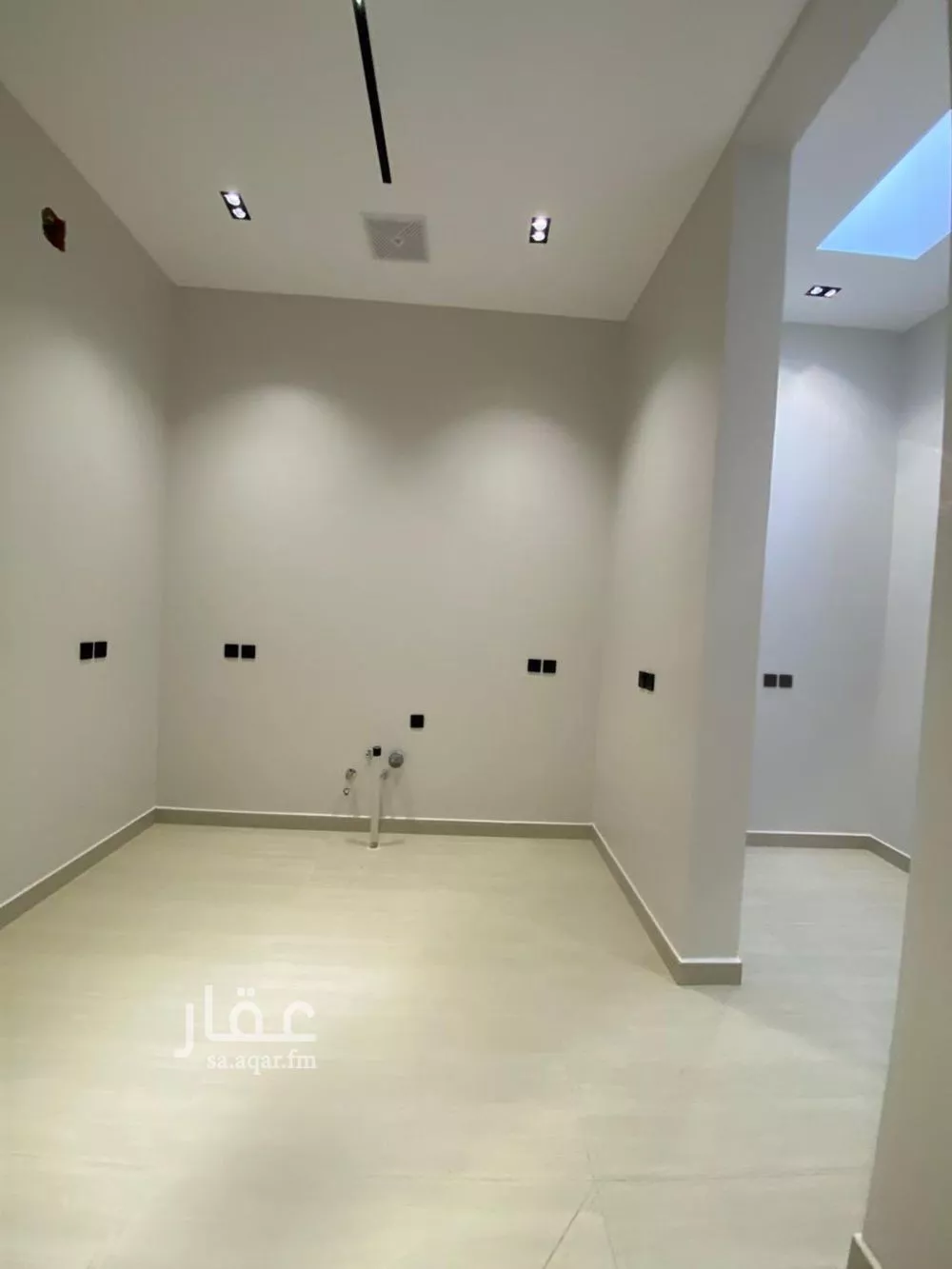 فيلا 6 غرف في الملك فيصل 4