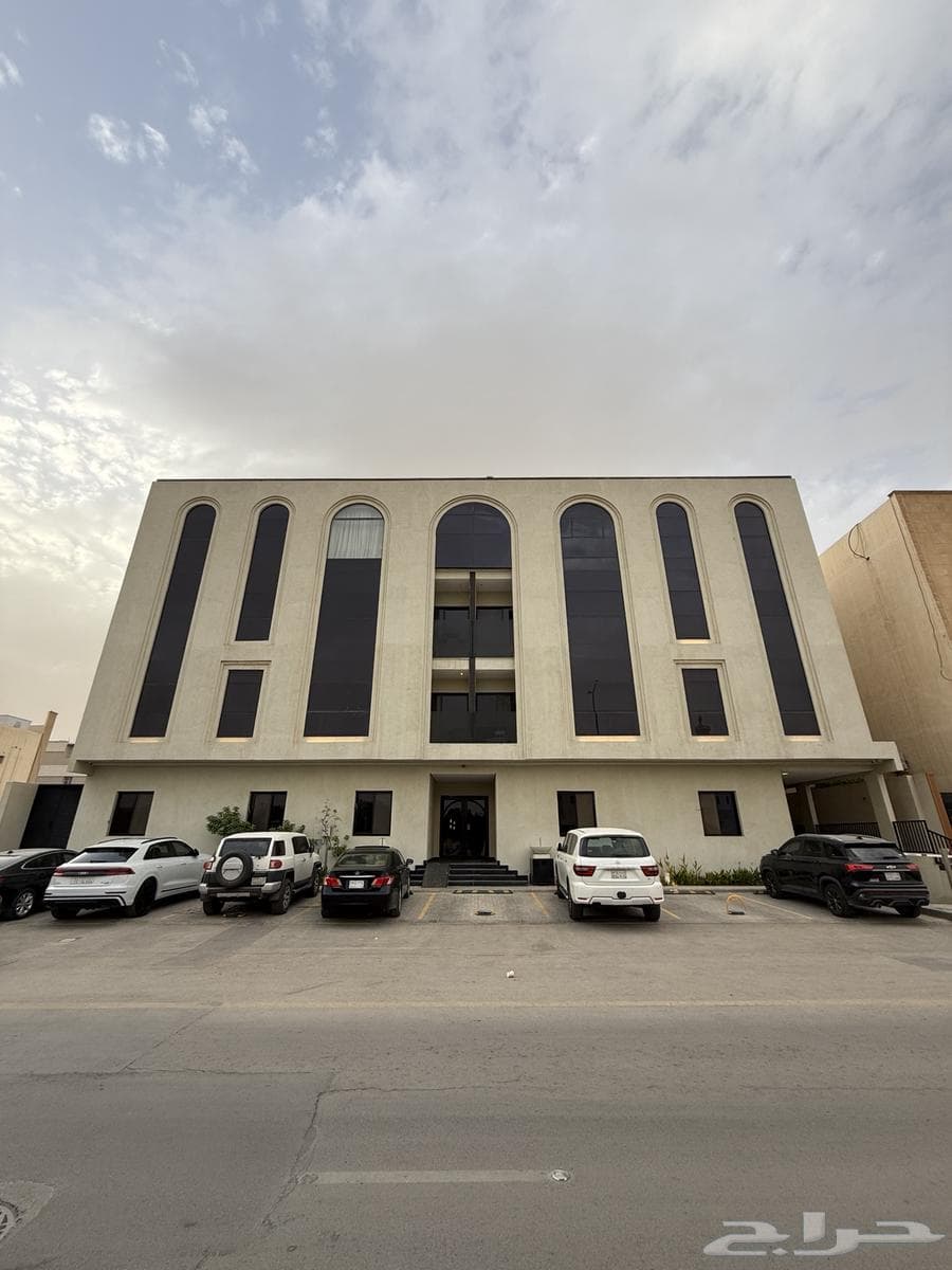 3 bedroom apartment in Al Malqa 1