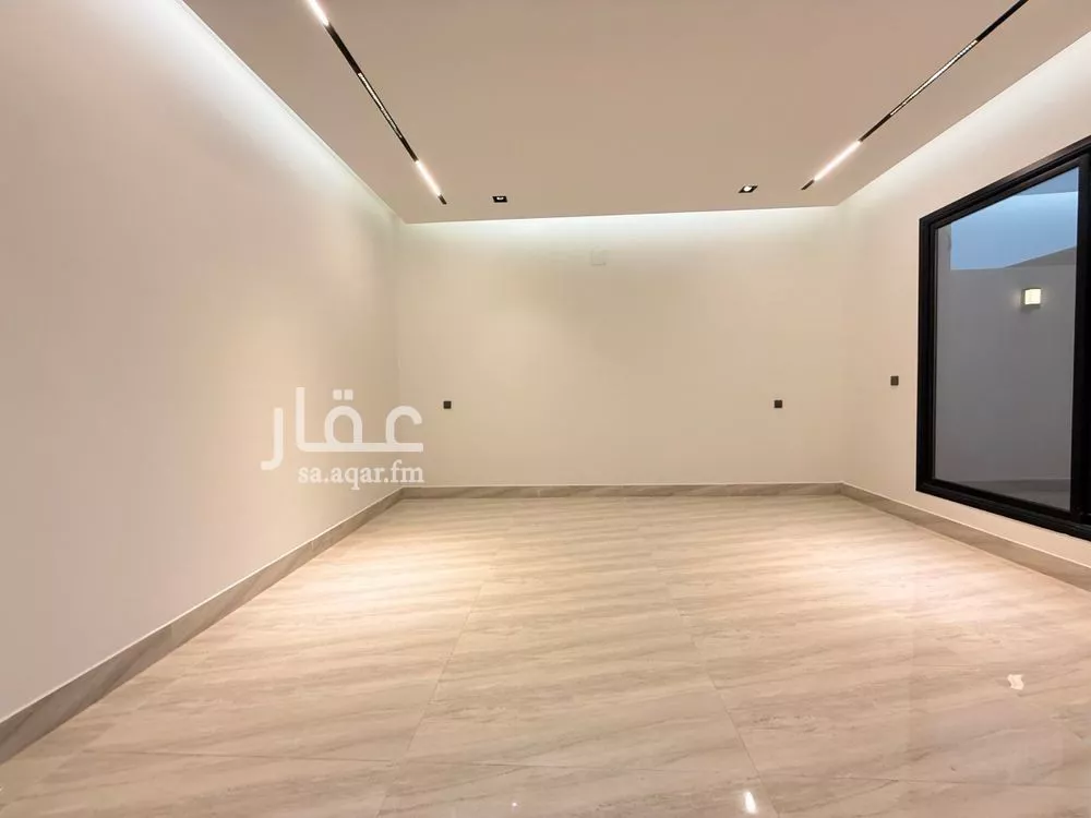 5 bedroom villa in Al Rimal 1