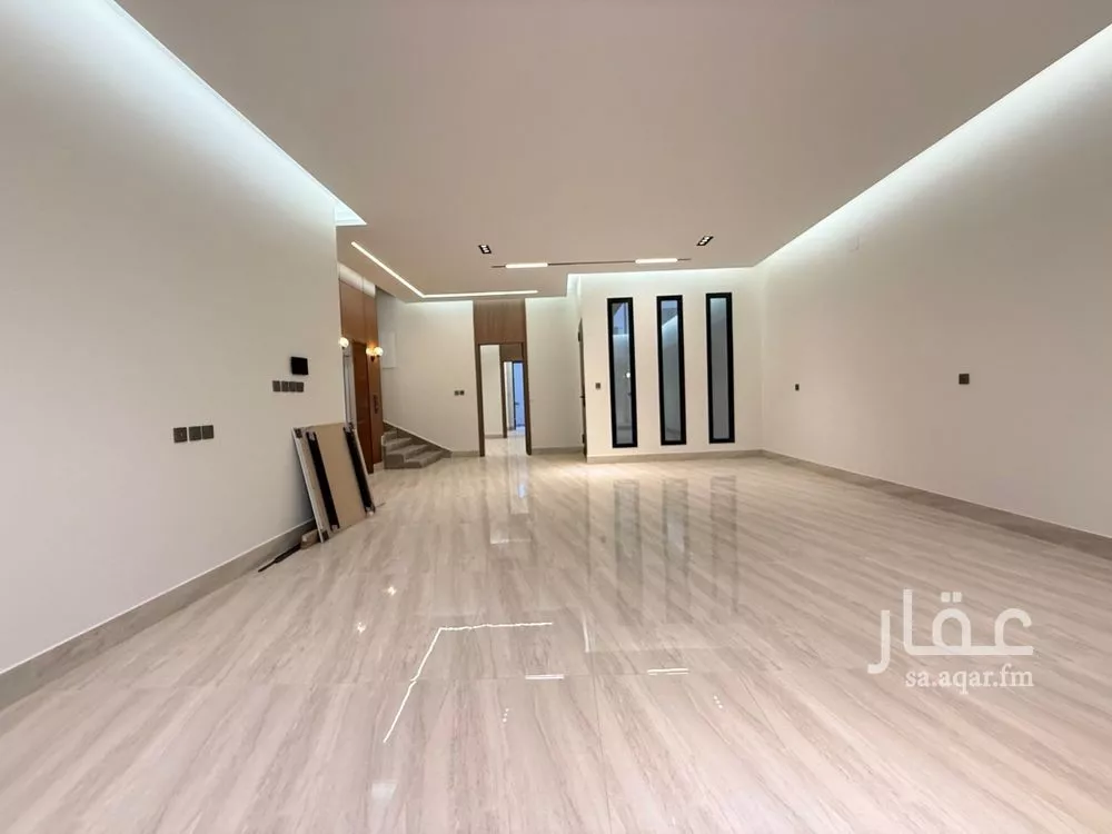 5 bedroom villa in Al Rimal 11