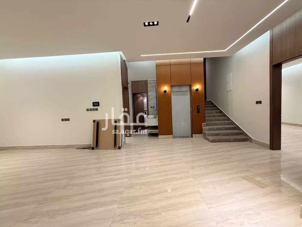 5 bedroom villa in Al Rimal 5