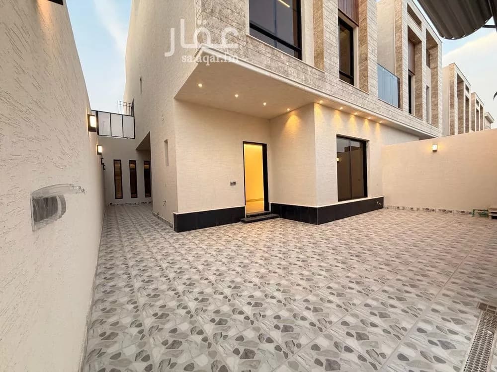 5 bedroom villa in Al Rimal 7