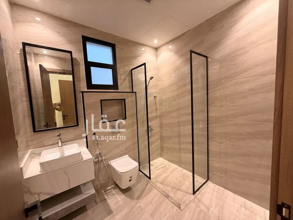 5 bedroom villa in Al Rimal 9