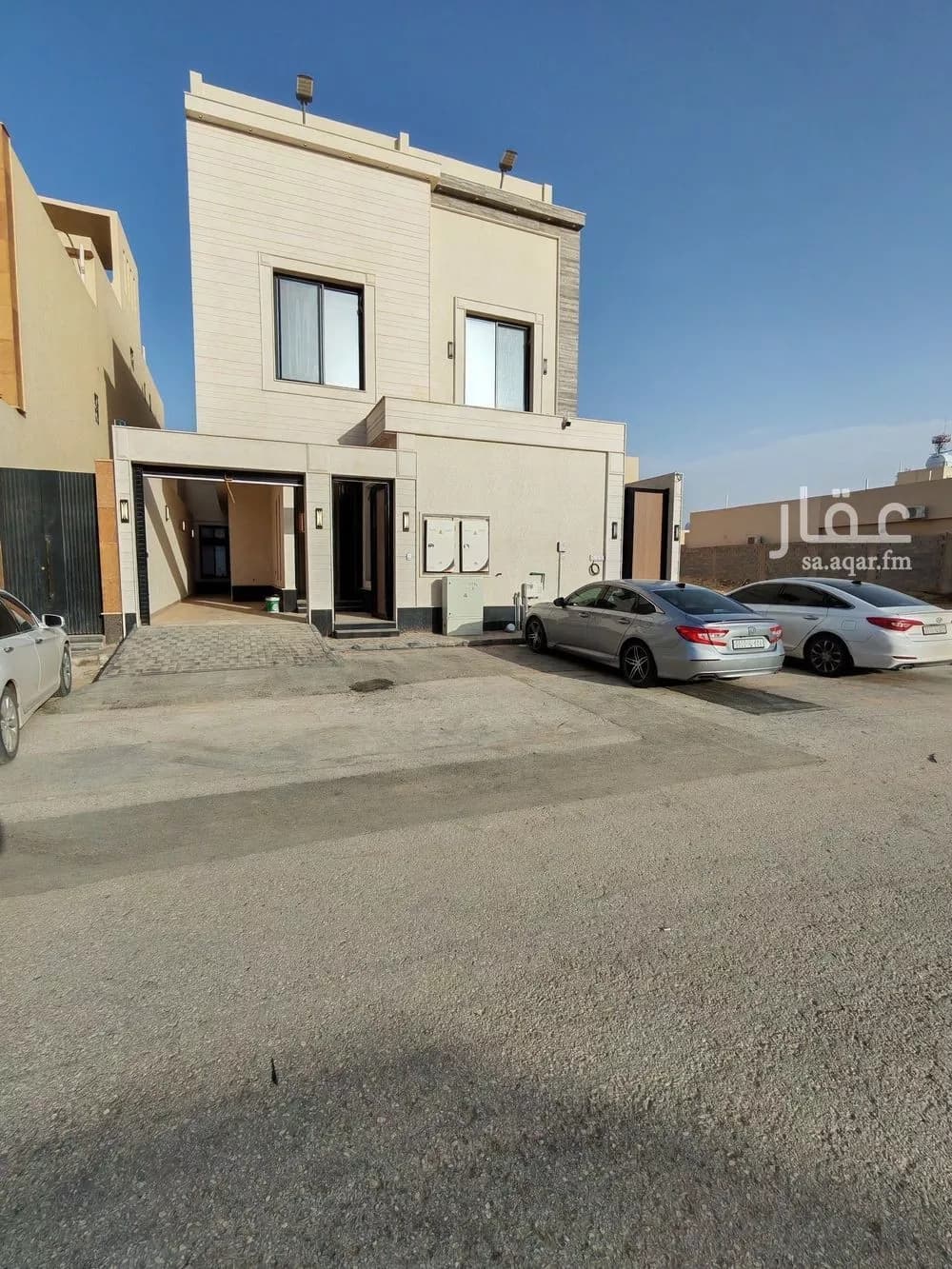 5 bedroom floor in Ash Sharq