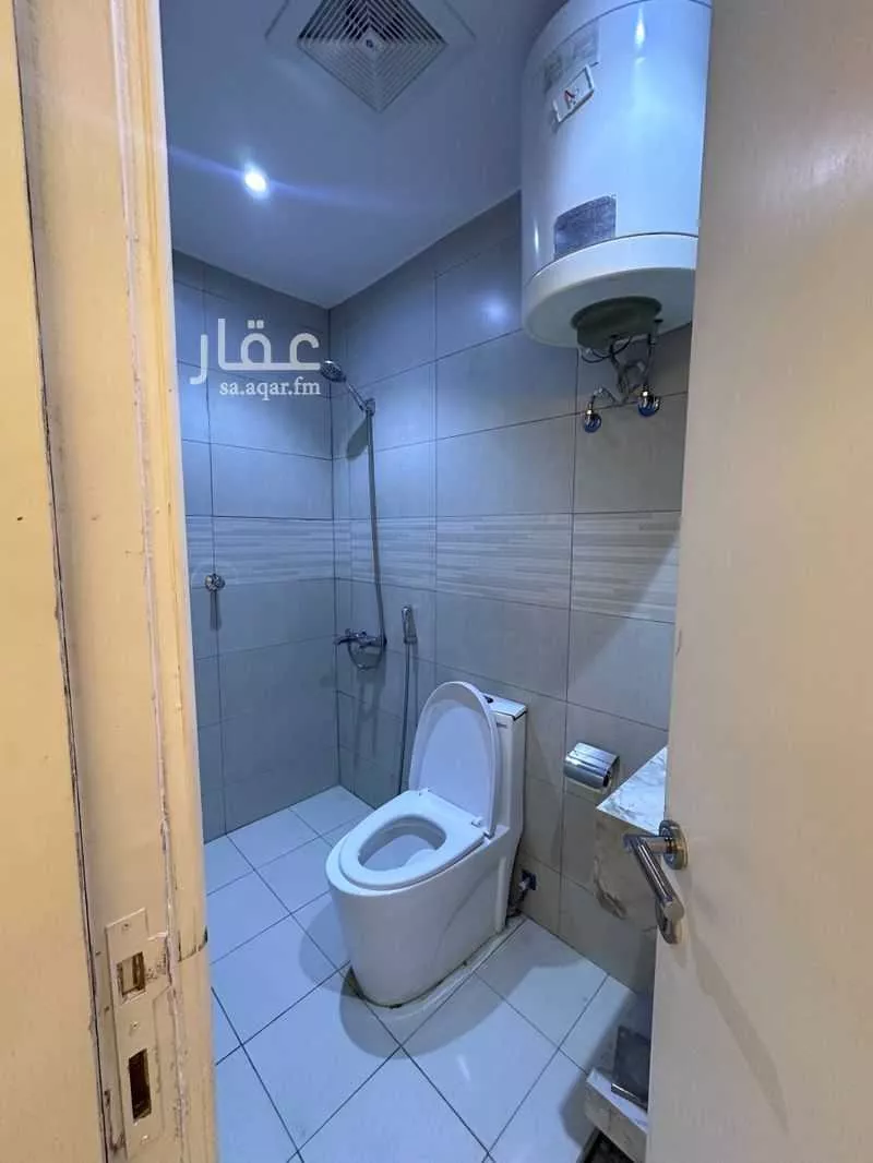 شقة 4 غرف في الملقا 11