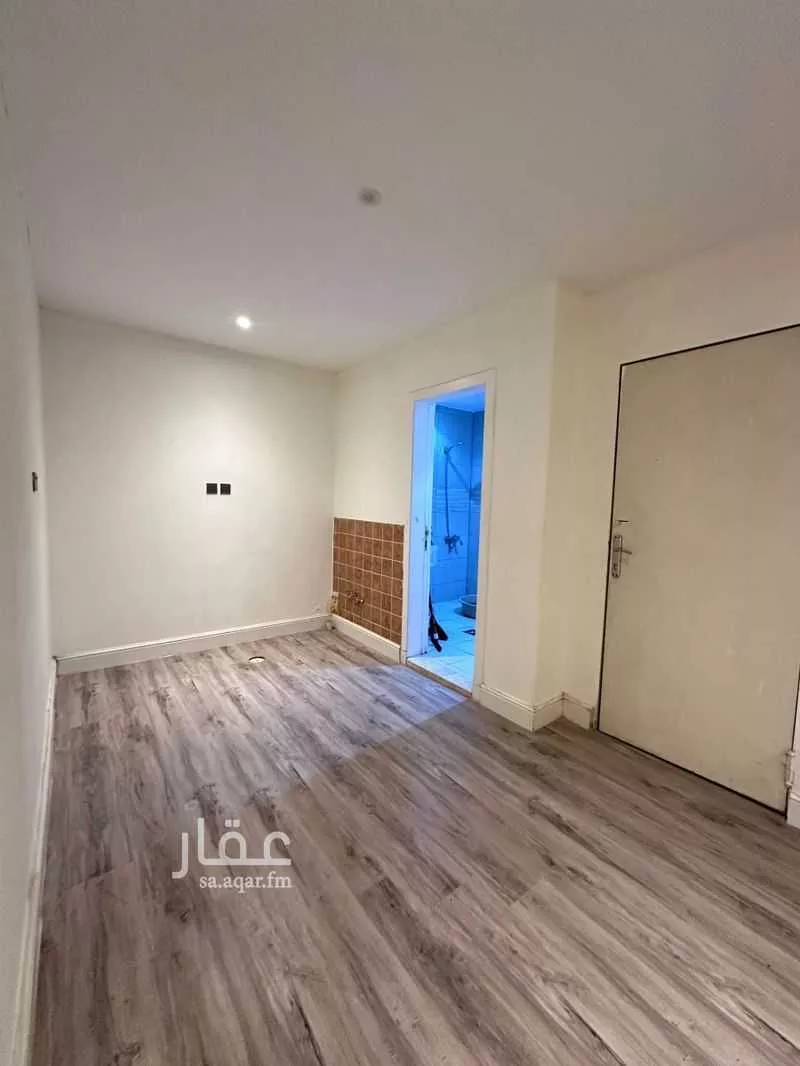 شقة 4 غرف في الملقا 13