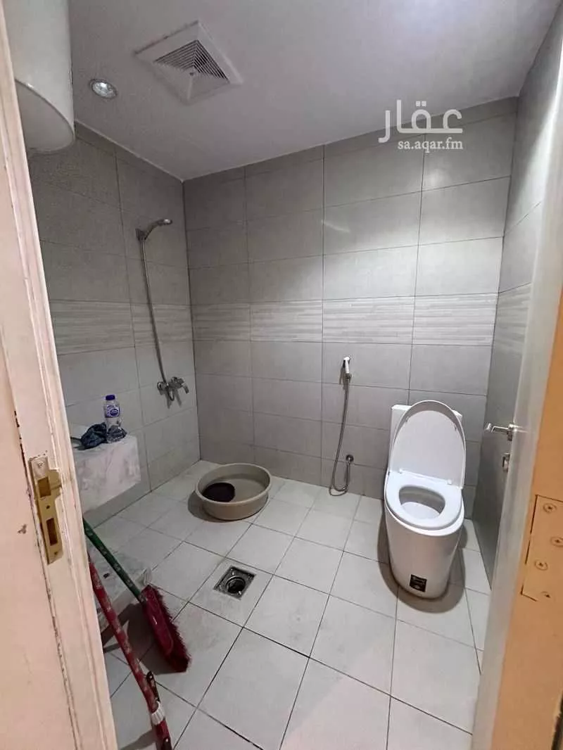 شقة 4 غرف في الملقا 15