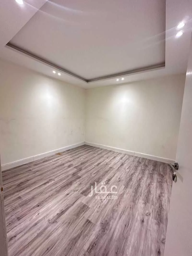 شقة 4 غرف في الملقا 10