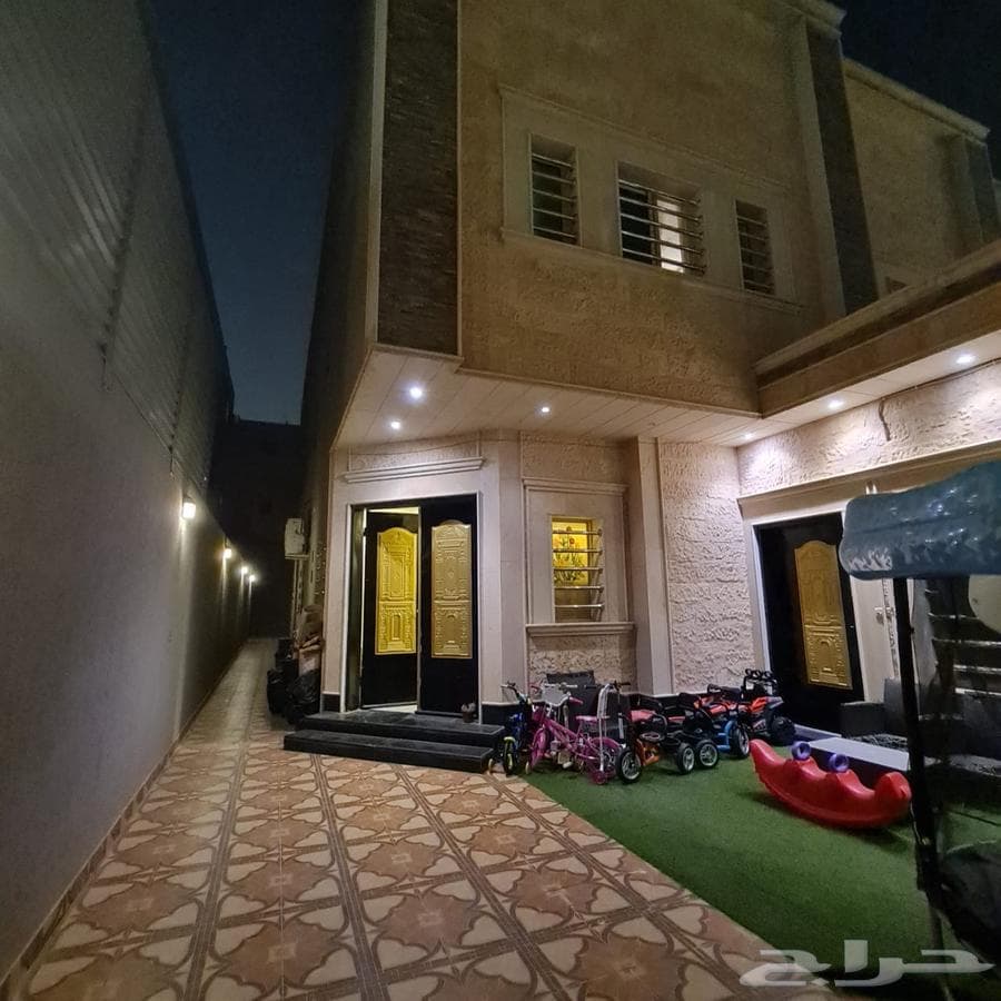 فيلا 7 غرف في المونسية 3