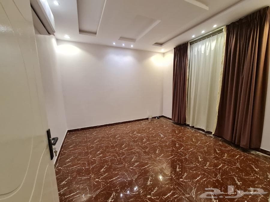 فيلا 7 غرف في المونسية 5