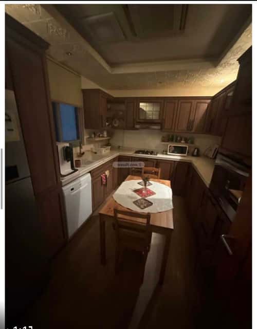 فيلا 4 غرف في العارض 5