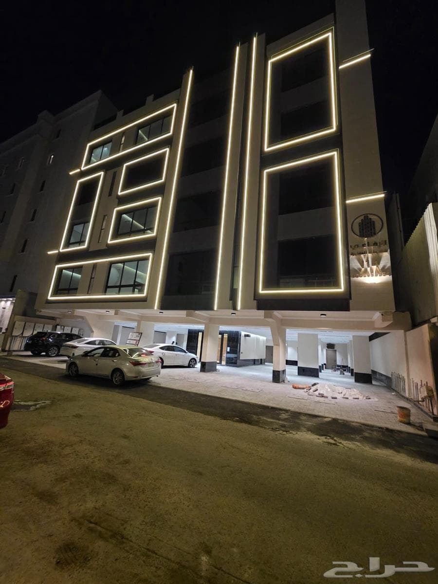 شقة 4 غرف في الروضة 1