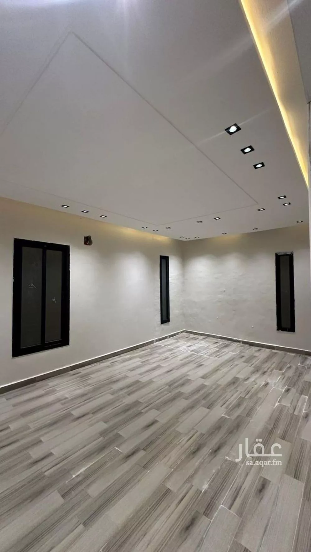 فيلا 5 غرف في النظيم 4