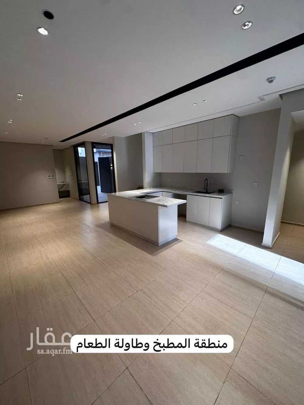 فيلا 4 غرف في العارض 3