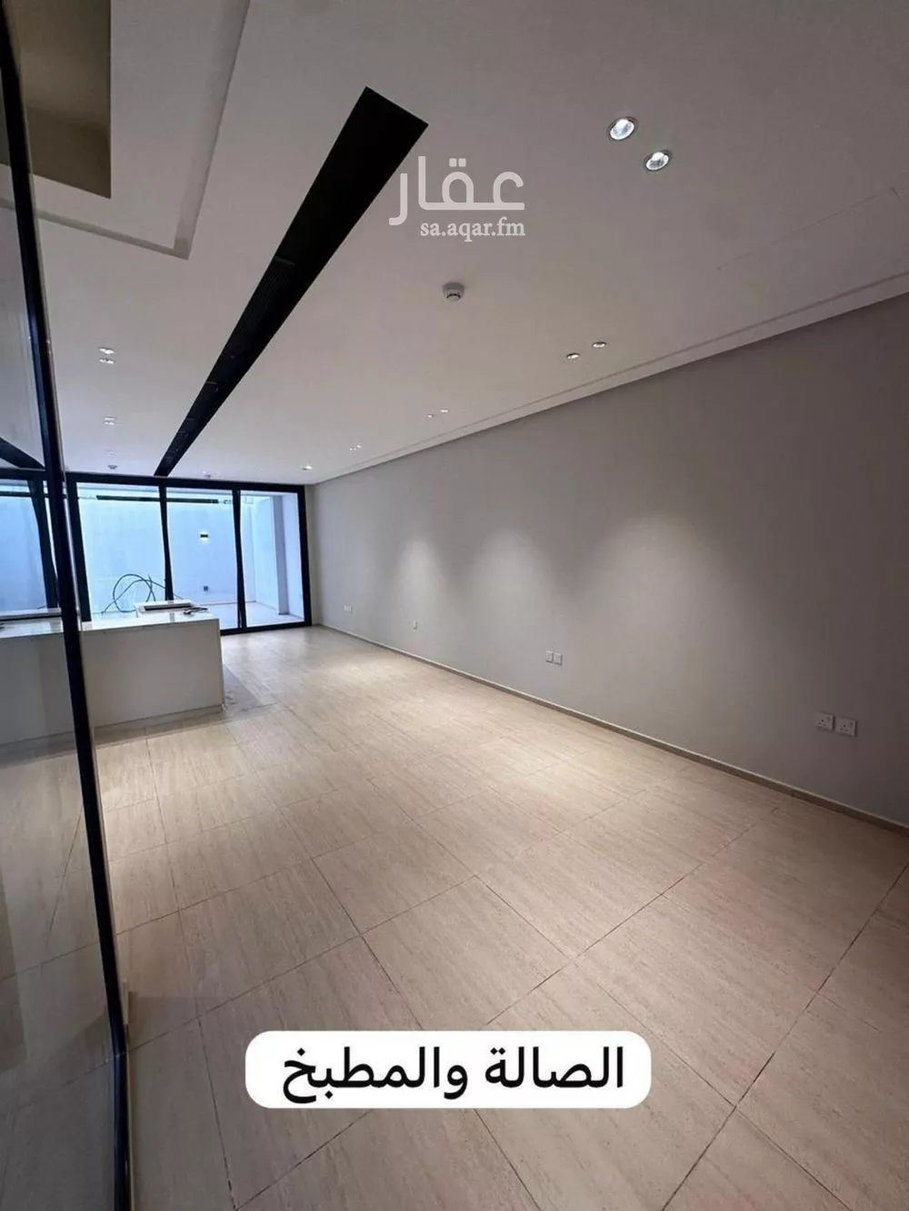 فيلا 4 غرف في العارض 5