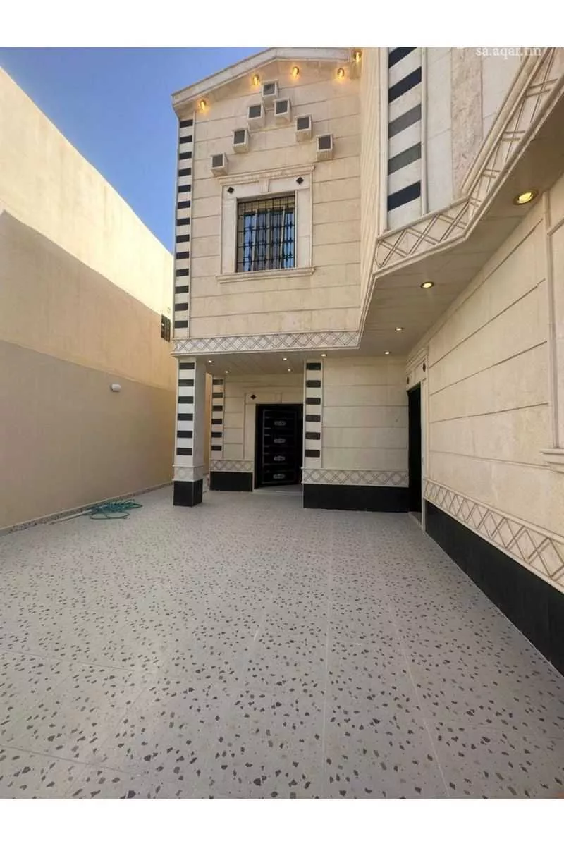 فيلا 7 غرف في المونسية 1