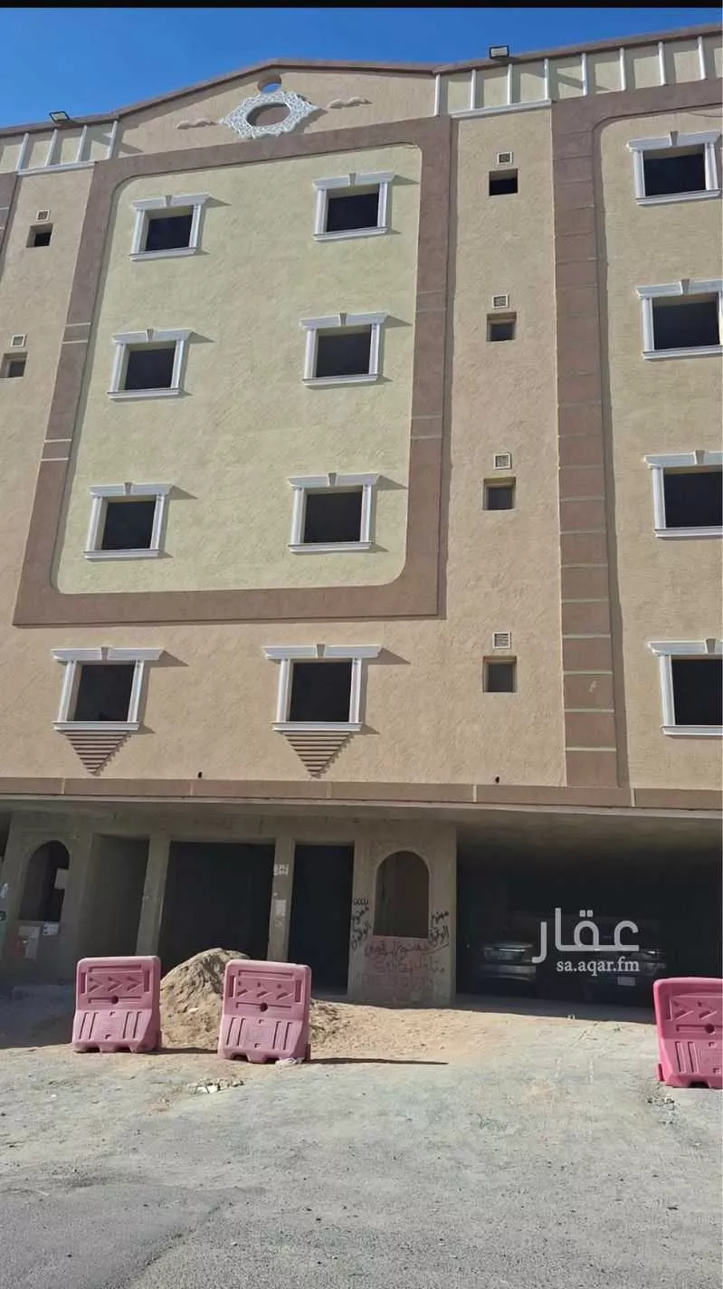 750 sqm building in Al Wahah