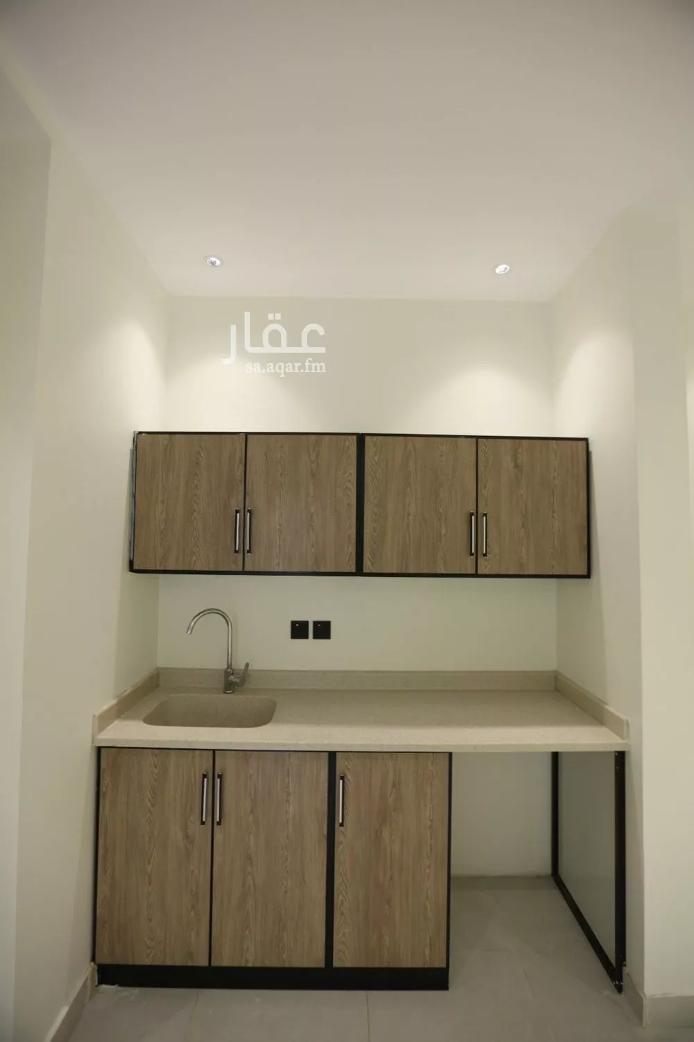 شقة 1 غرف في الورود 10