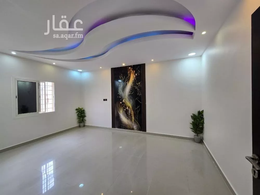 شقة 5 غرف في ضاحية الملك فهد 5