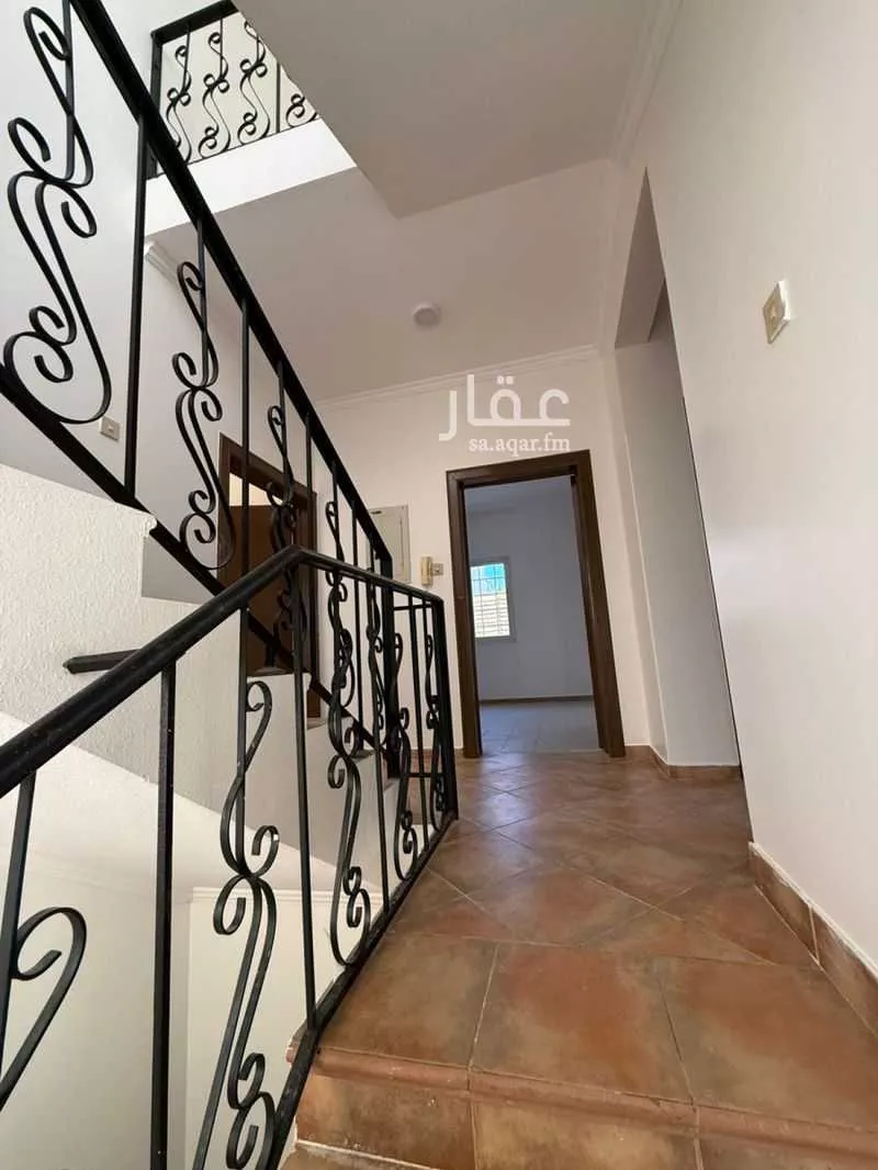 فيلا 5 غرف في النفل 2