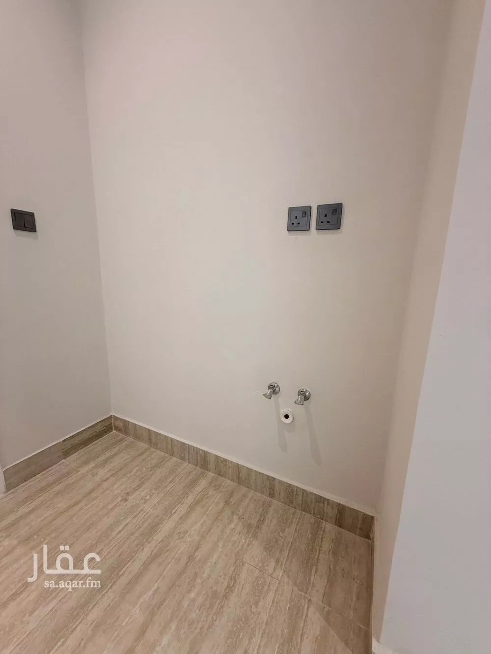 شقة 3 غرف في السيف 10