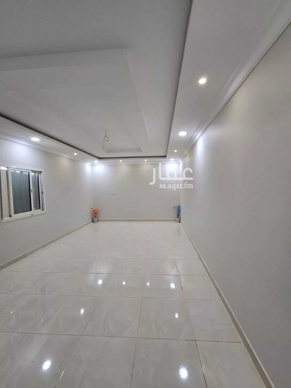 شقة 5 غرف في ضاحية الملك فهد 4