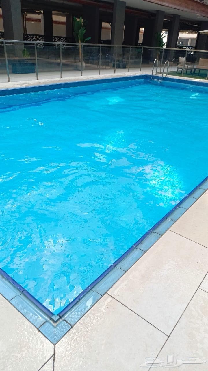 شقة 3 غرف في الحمرا 4