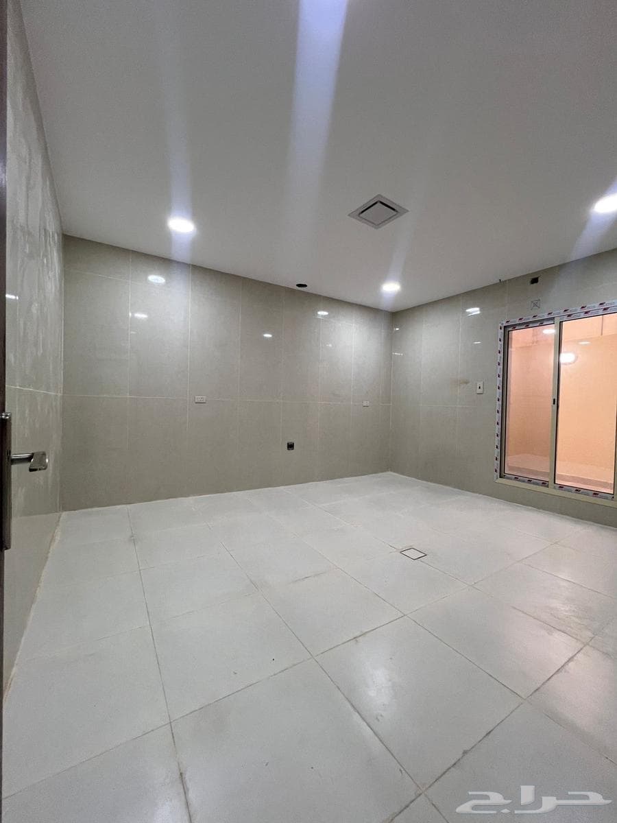 فيلا 8 غرف في الفيصلية 2