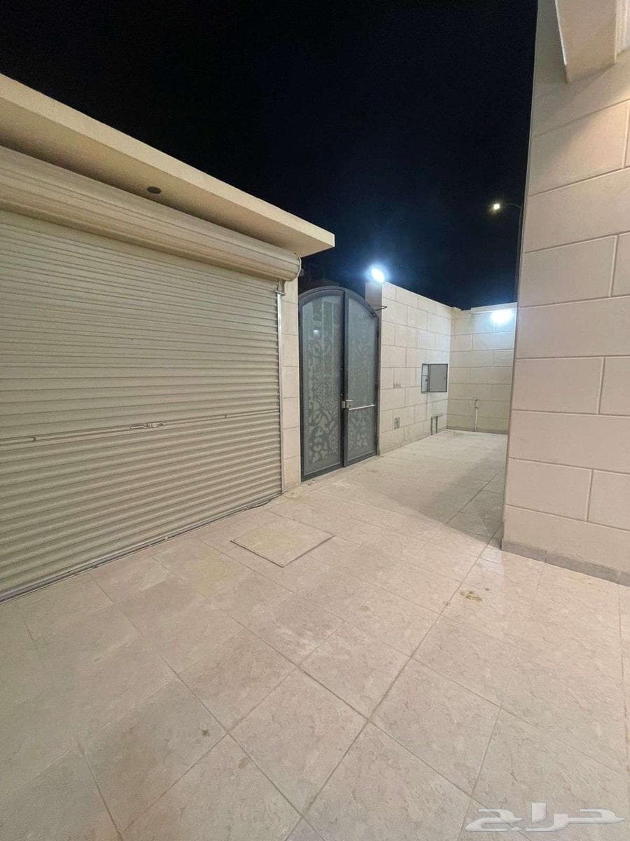 فيلا 4 غرف في النسيم 3