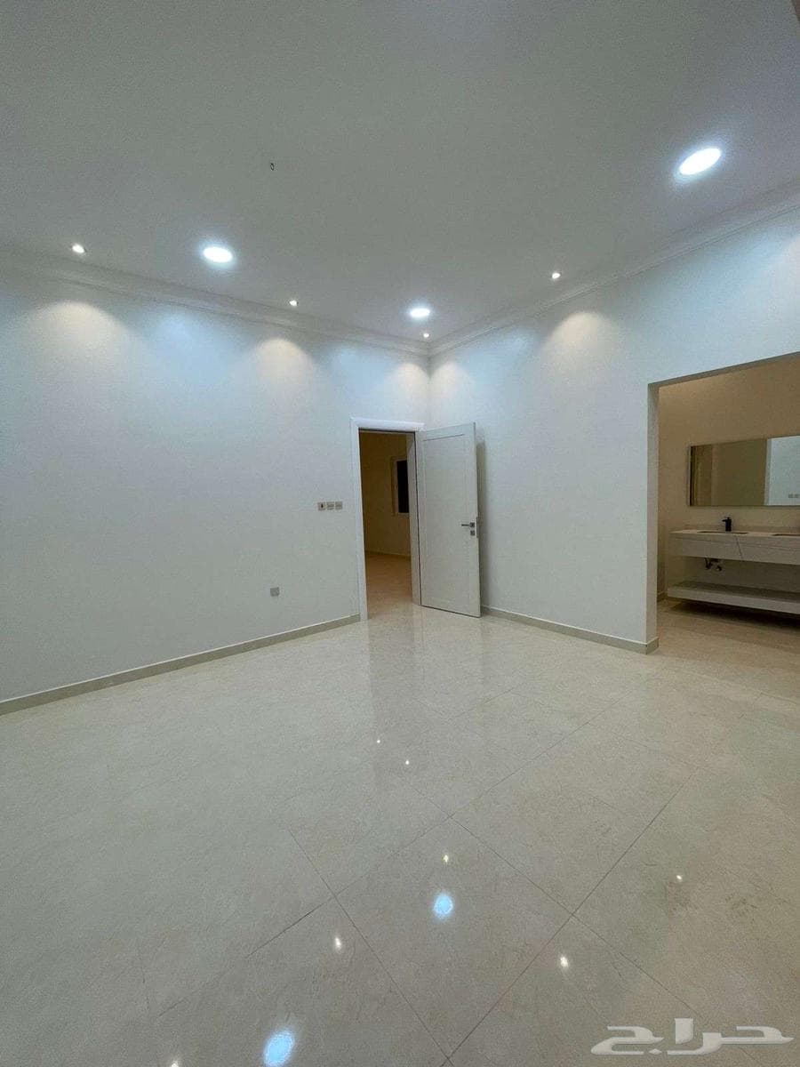 فيلا 4 غرف في النسيم 5