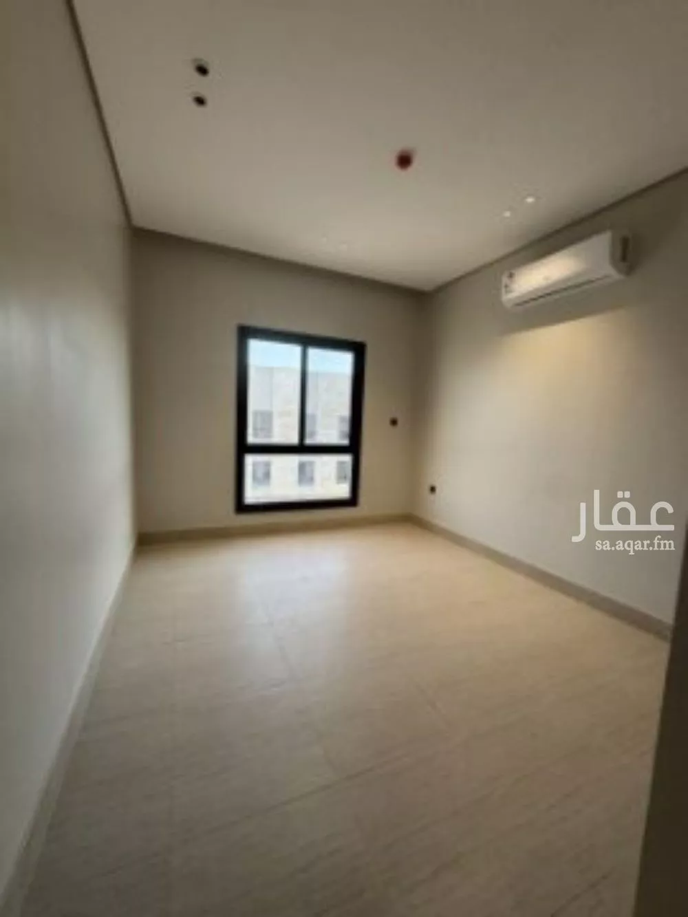 شقة 3 غرف في الرمال 4