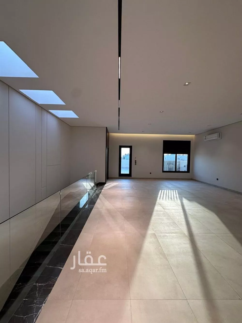 فيلا 5 غرف في المرجان 12