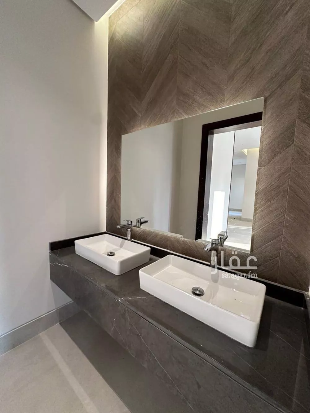 فيلا 5 غرف في المرجان 3