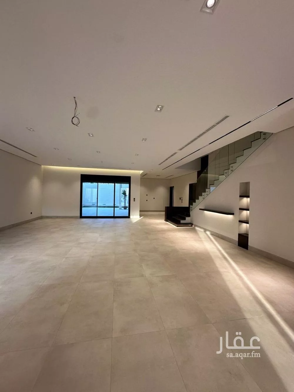 فيلا 5 غرف في المرجان 6