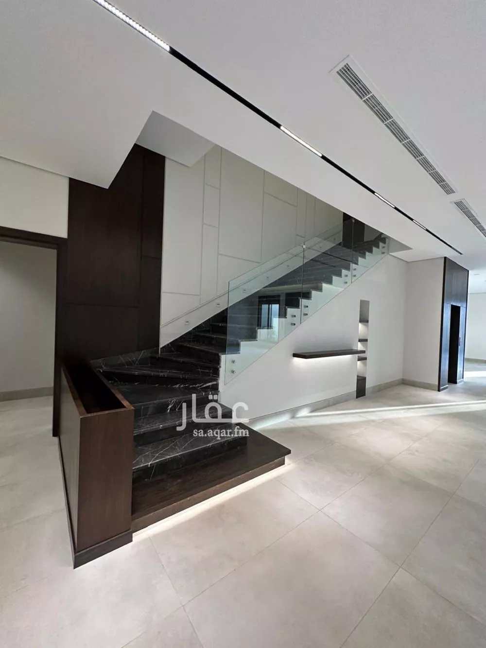 فيلا 5 غرف في المرجان 7